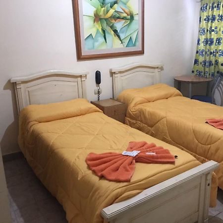 Hotel Suenos Ла Плата Екстериор снимка
